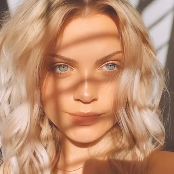 Meet your Posher, Kirstin - Picture 1 of 1